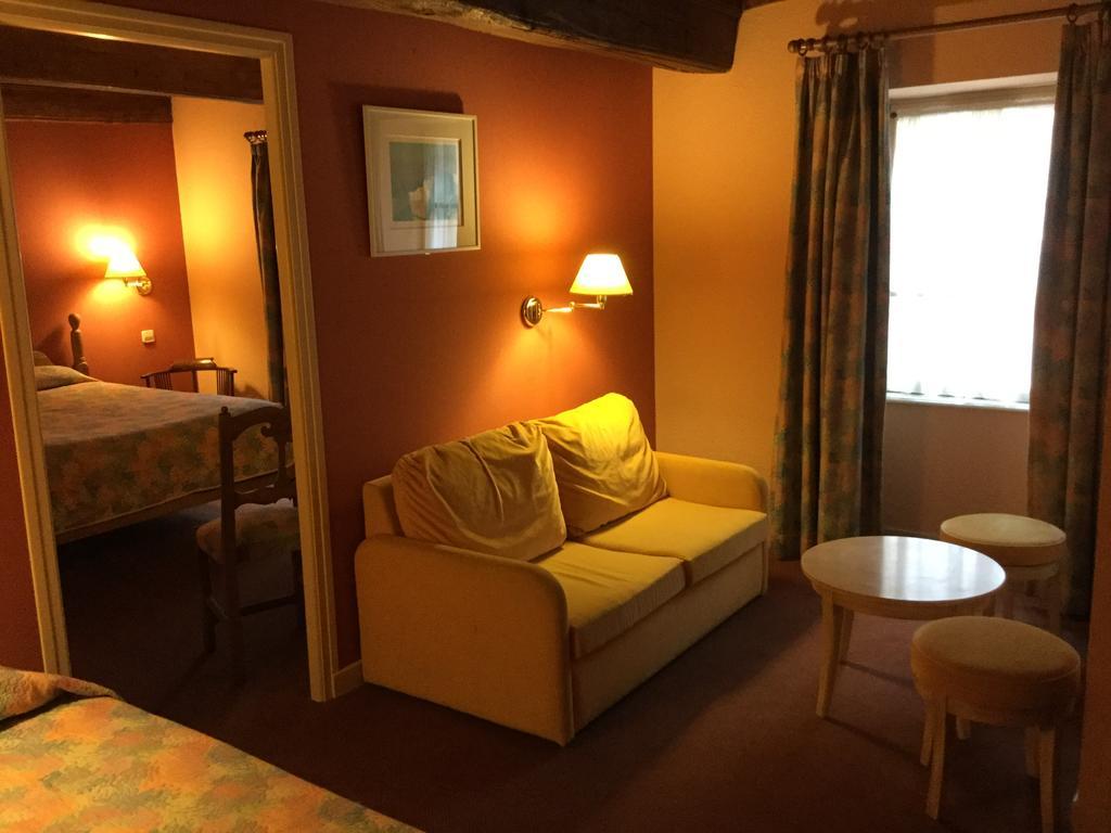 La Fleur de Lys Hotel Cormatin Eksteriør billede