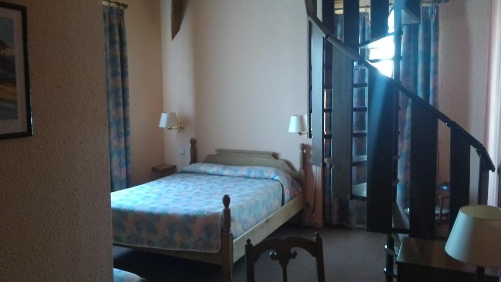 La Fleur de Lys Hotel Cormatin Værelse billede